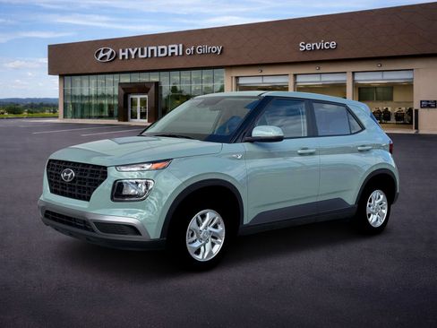 New 2026 Hyundai Venue SE FWD image 2