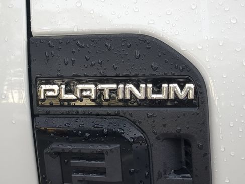 Certified 2025 Ford F250 Platinum w/ FX4 Off-Road Package AWD/4WD image 47