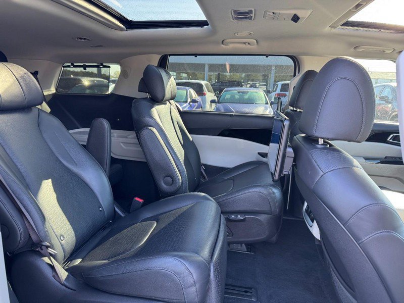 Used 2022 Kia Carnival SX Prestige FWD image 11