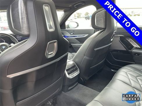 Used 2024 BMW 740i image 26