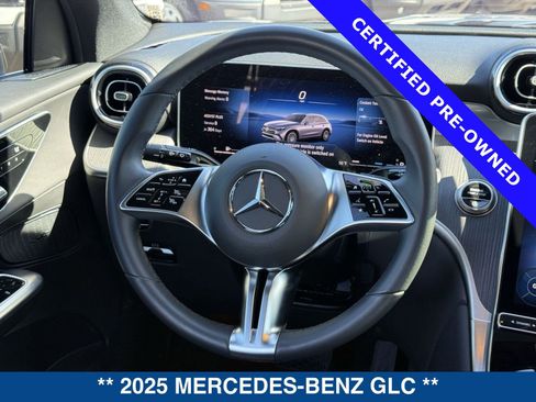 Used 2025 Mercedes-Benz GLC 300 image 17