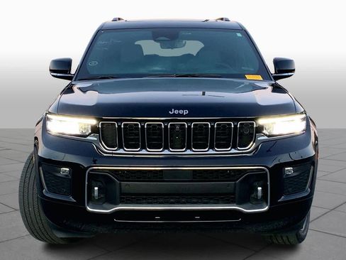 Used 2023 Jeep Grand Cherokee L Overland w/ Advanced Protech Group III image 4