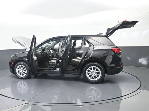 Used 2024 Chevrolet Equinox LS FWD image 70