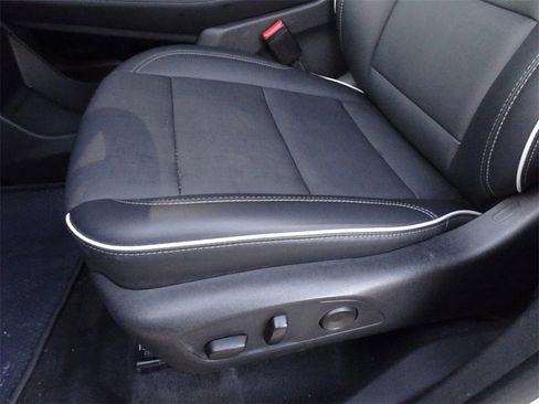 Used 2025 Buick Enclave Preferred image 9