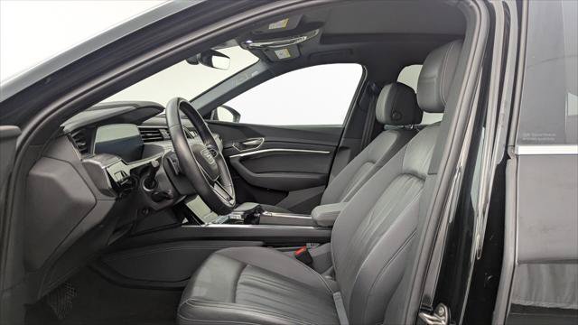Used 2024 Audi Q8 e-tron Premium Plus w/ Premium Plus Package AWD/4WD image 14