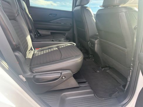 Used 2023 Nissan Pathfinder Rock Creek image 17