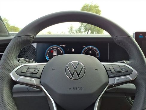 New 2026 Volkswagen Tiguan SE R-Line image 16