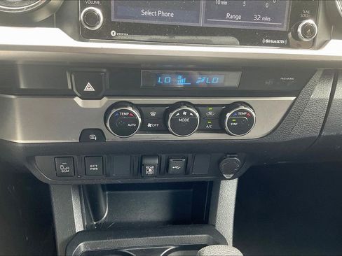 Used 2022 Toyota Tacoma SR5 w/ Technology Package RWD image 31