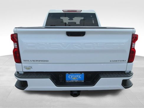 Certified 2022 Chevrolet Silverado 1500 Custom AWD/4WD image 4