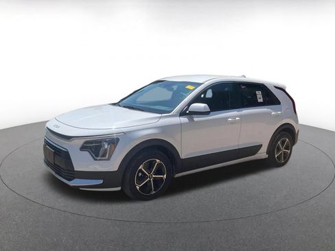 Used 2026 Kia Niro LX FWD image 7