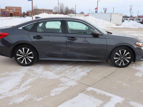 Used 2024 Honda Civic EX image 4