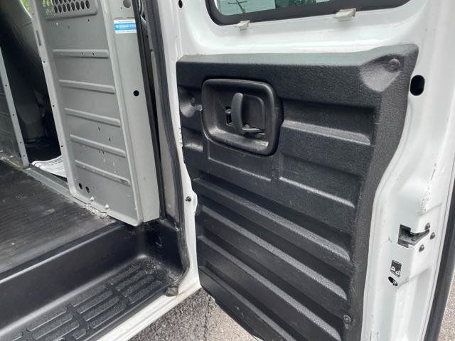 Used 2017 Chevrolet Express 2500 RWD image 23