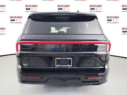 New 2026 Lincoln Navigator L Reserve AWD/4WD image 7