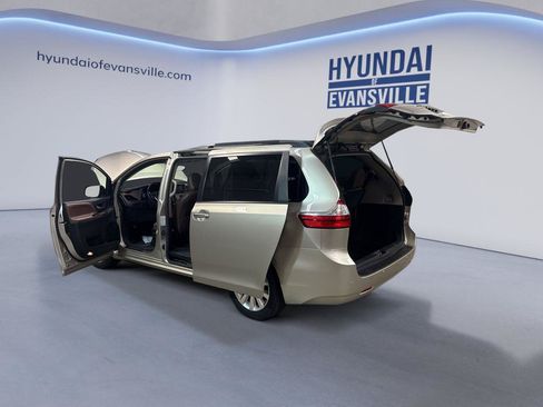 Used 2015 Toyota Sienna Limited Premium AWD/4WD image 12