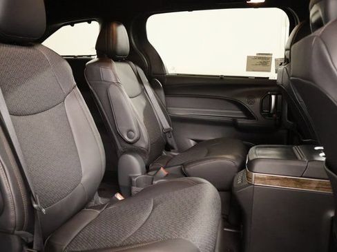 New 2026 Toyota Sienna Platinum AWD/4WD image 29