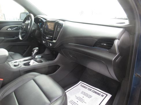 Used 2023 Chevrolet Traverse LT w/ LPO, Floor Liner Package image 7