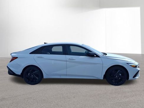 New 2026 Hyundai Elantra Sport FWD image 31