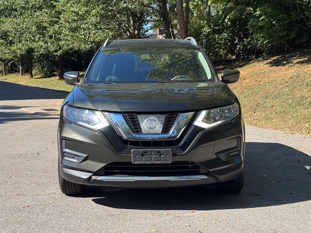 Used 2017 Nissan Rogue SV AWD/4WD image 3