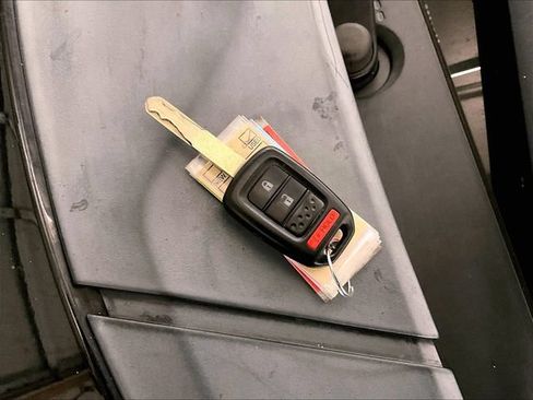 Used 2018 Honda Fit Sport image 9