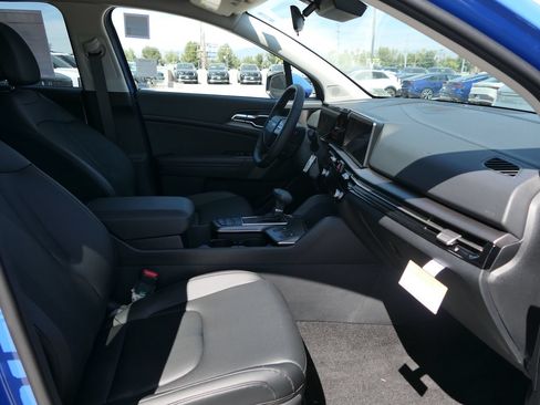 New 2026 Kia Sportage EX w/ EX Panorama Roof Package FWD image 28