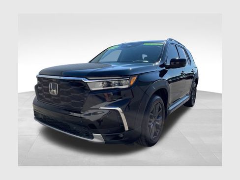 Used 2024 Honda Pilot Elite image 1