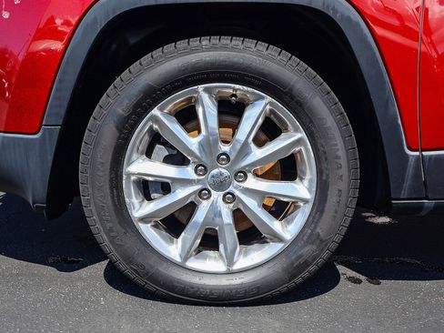 Used 2016 Jeep Cherokee Limited image 16