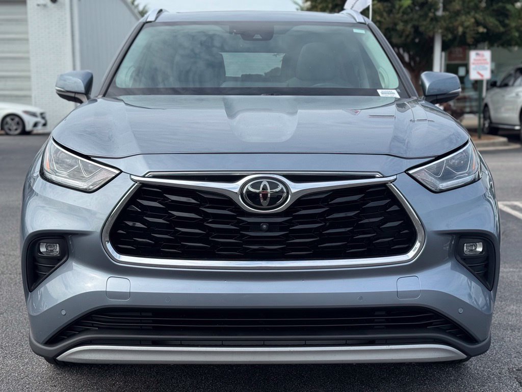 Used 2021 Toyota Highlander Platinum AWD/4WD image 4