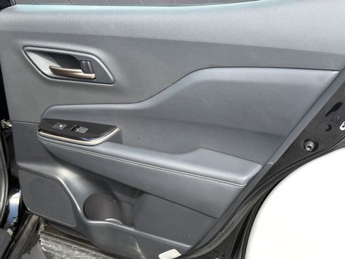 Used 2025 Toyota Crown XLE image 30