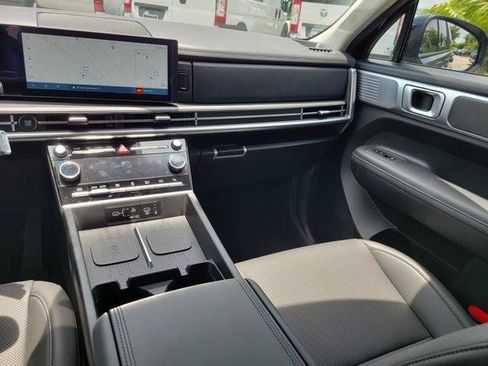 Used 2025 Hyundai Santa Fe XRT w/ Tow & Go Package AWD/4WD image 17