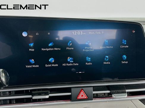 Used 2024 Hyundai Elantra Limited image 19