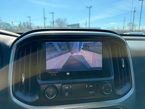 Used 2022 Chevrolet Colorado LT image 18