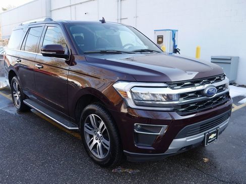 Used 2023 Ford Expedition Limited image 2