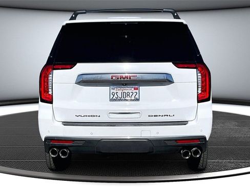Used 2021 GMC Yukon XL Denali image 5