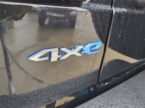 Used 2023 Jeep Wrangler Sahara image 13