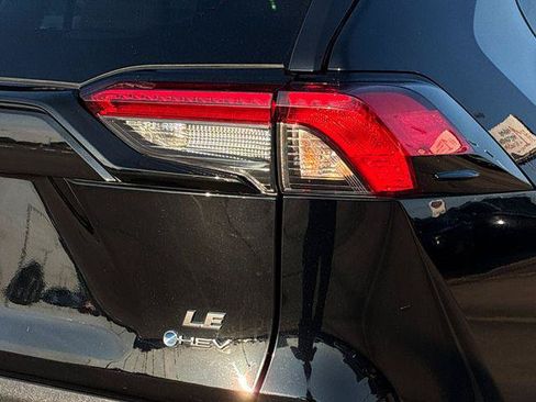 Certified 2025 Toyota RAV4 LE AWD/4WD image 30