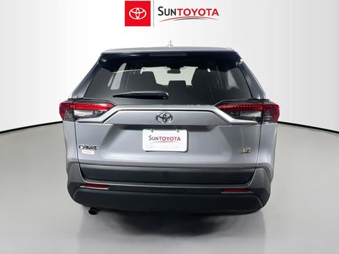 Used 2025 Toyota RAV4 LE image 5