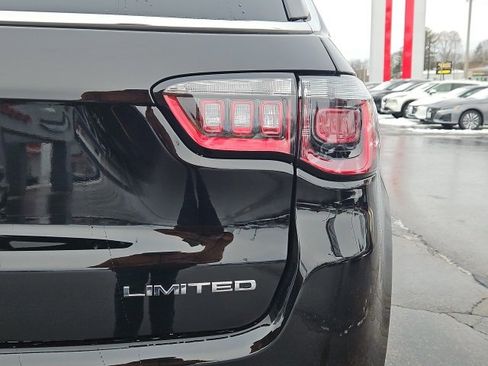 New 2026 Jeep Compass Limited image 9