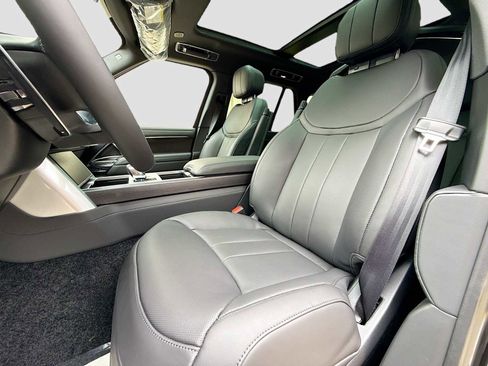 New 2026 Land Rover Range Rover SE AWD/4WD image 19