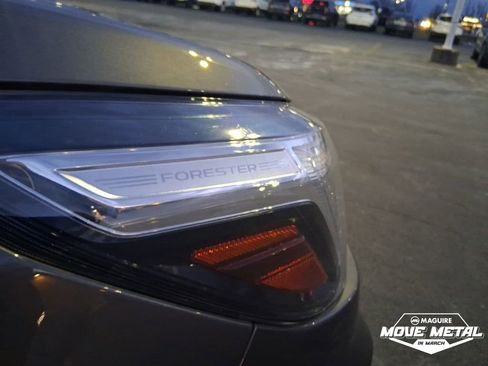 Used 2021 Subaru Forester Premium image 9