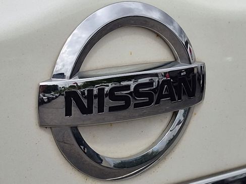 Used 2019 Nissan Pathfinder Platinum AWD/4WD image 12