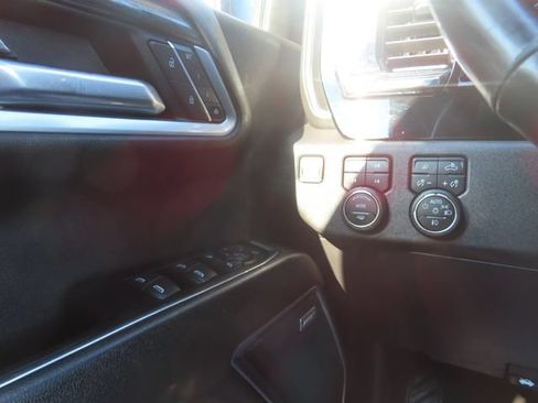 Used 2022 Chevrolet Silverado 1500 LTZ AWD/4WD image 30