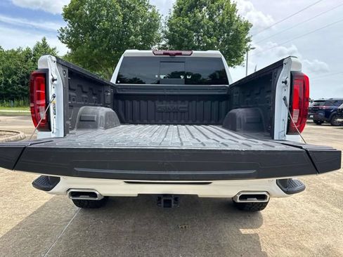 Used 2026 GMC Sierra 1500 AT4 w/ AT4 Premium Package AWD/4WD image 12