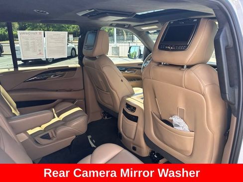 Used 2019 Cadillac Escalade ESV Platinum AWD/4WD image 35
