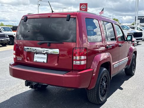 Used 2012 Jeep Liberty Limited w/ Comfort/Convenience Group AWD/4WD image 3