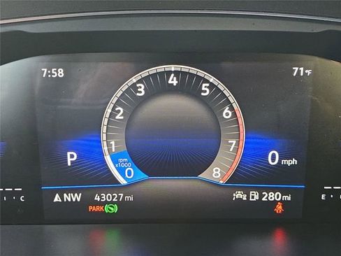 Used 2024 Volkswagen Tiguan SE image 23