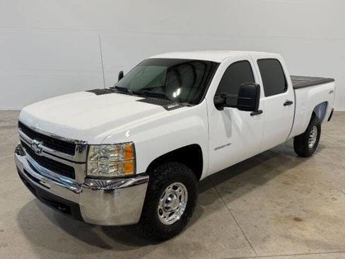 Used 2010 Chevrolet Silverado 2500 LT AWD/4WD image 2