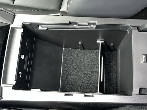 Certified 2025 MAZDA MAZDA3 s Sport image 22