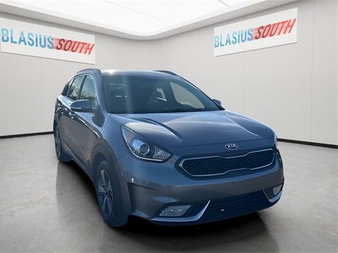 Used 2017 Kia Niro EX image 1