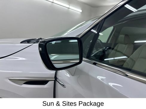 Used 2021 Buick Enclave Premium w/ Sun and Sites Package AWD/4WD image 19