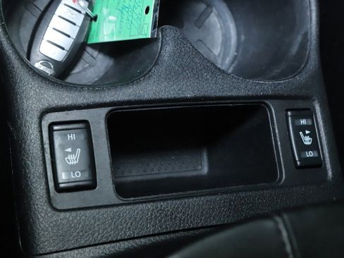 Used 2020 Nissan Rogue SV FWD image 29
